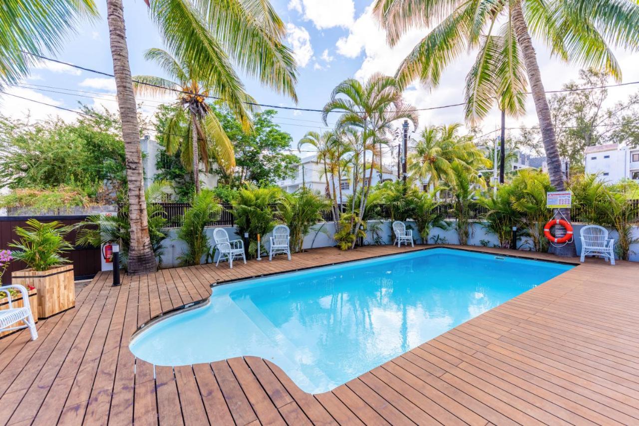 Les Cerisiers Beach Residence, Cosy And Modern 3 Bedroom Apartment Located 50 Metres From The Beach And From All Amenities And Restaurants On The Coastal Road Flic-en-Flacq Buitenkant foto