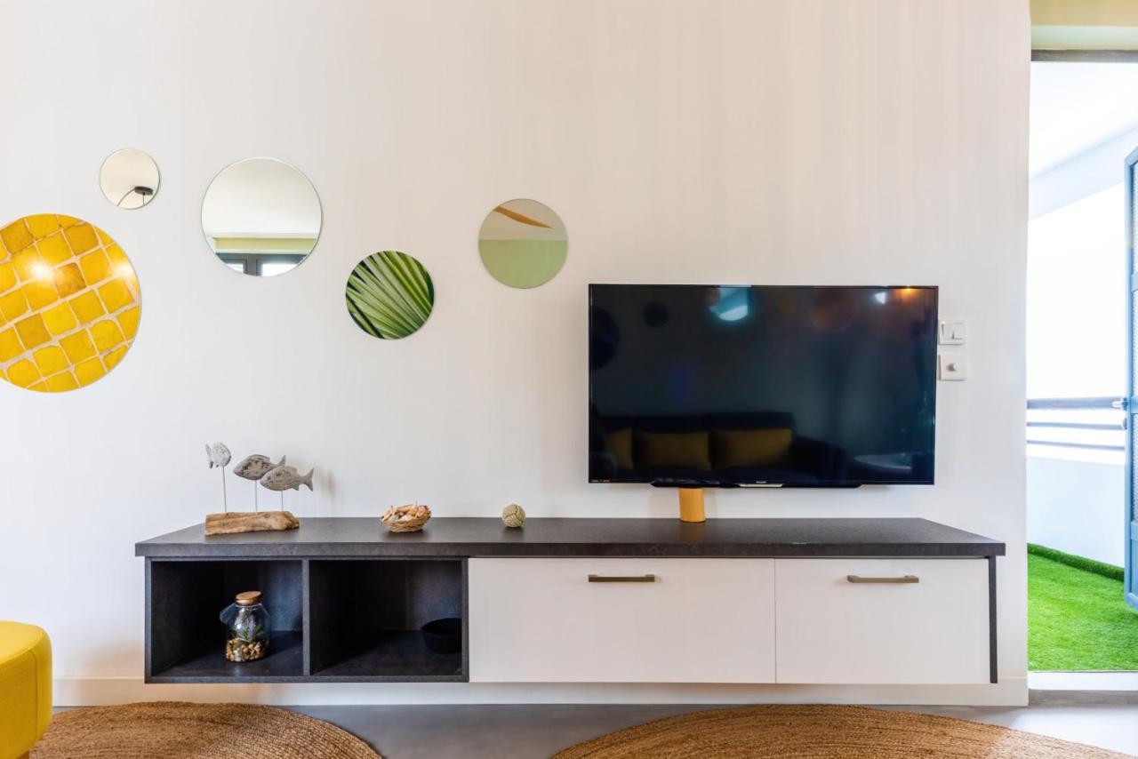 Les Cerisiers Beach Residence, Cosy And Modern 3 Bedroom Apartment Located 50 Metres From The Beach And From All Amenities And Restaurants On The Coastal Road Flic-en-Flacq Buitenkant foto