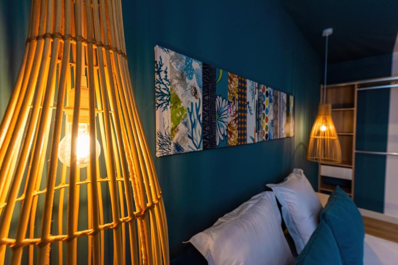 Les Cerisiers Beach Residence, Cosy And Modern 3 Bedroom Apartment Located 50 Metres From The Beach And From All Amenities And Restaurants On The Coastal Road Flic-en-Flacq Buitenkant foto