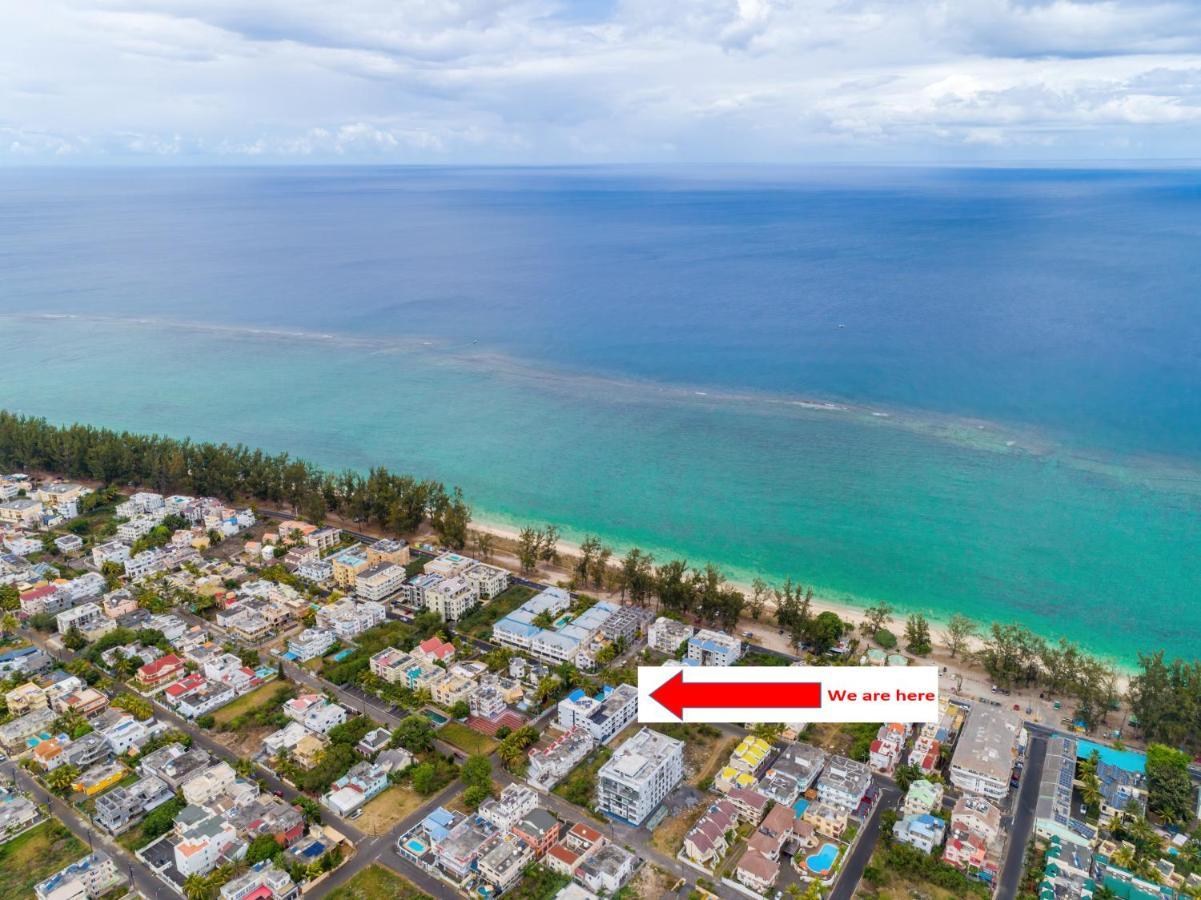 Les Cerisiers Beach Residence, Cosy And Modern 3 Bedroom Apartment Located 50 Metres From The Beach And From All Amenities And Restaurants On The Coastal Road Flic-en-Flacq Buitenkant foto